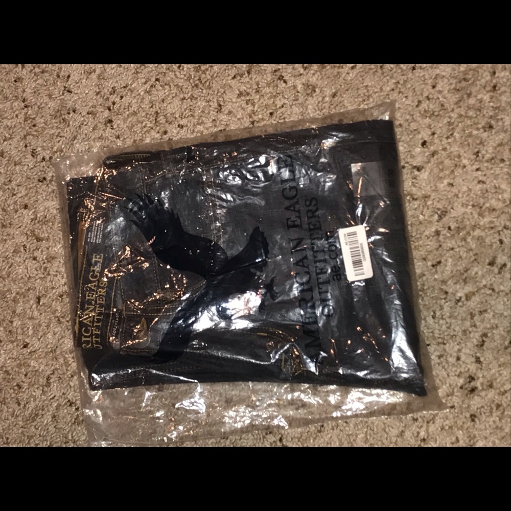 Men’s jeans never worn